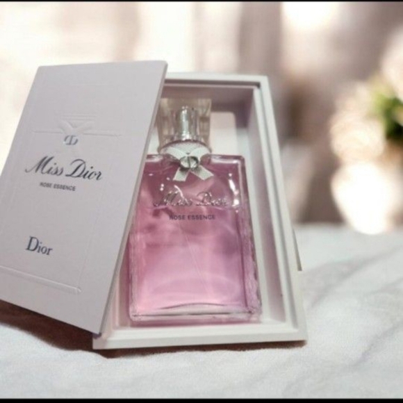 Miss Dior Rose Essence